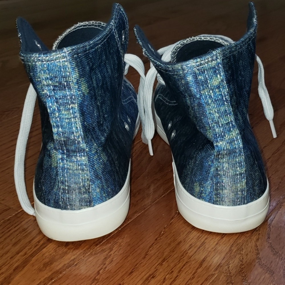 Stylish Blue High-Top Athletic Shoes - Picture 4 of 8